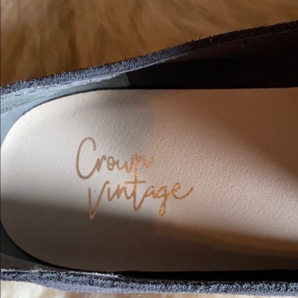 Crown Vintage, blue suede loafers. Women’s Size 6. - Picture 4 of 6